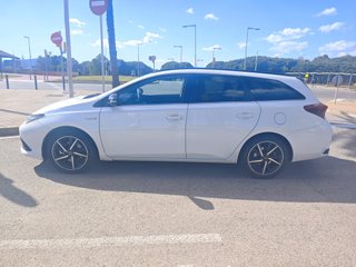 Toyota Auris 1.8 140H Advance Touring Sports