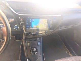 Toyota Auris 1.8 140H Advance Touring Sports