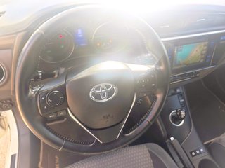 Toyota Auris 1.8 140H Advance Touring Sports