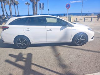 Toyota Auris 1.8 140H Advance Touring Sports