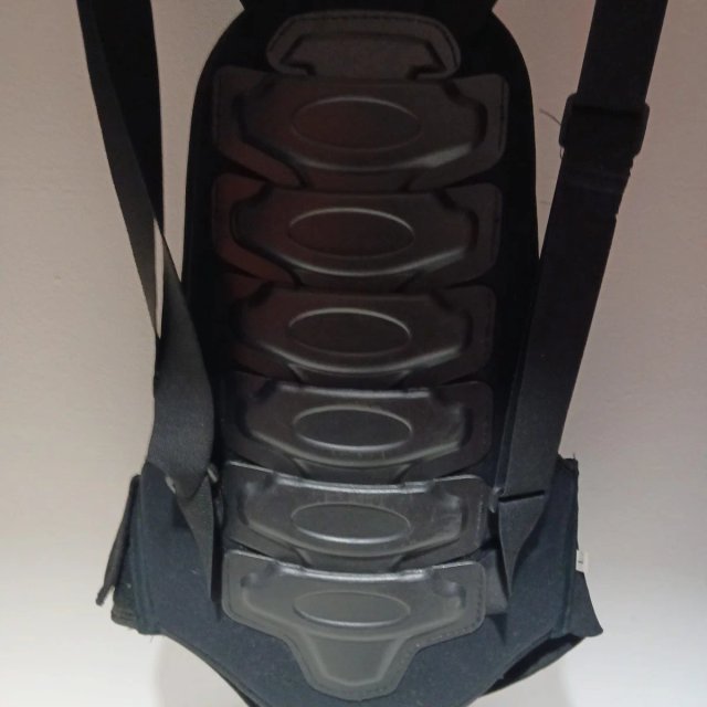 Peto Protector Espalda Negro