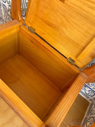 Banqueta baúl de madera
