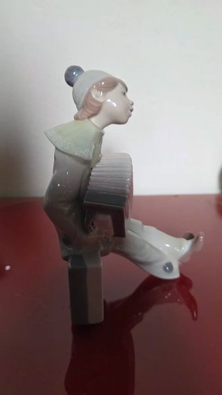 Figura Lladro Payaso Pierrot Acordeón