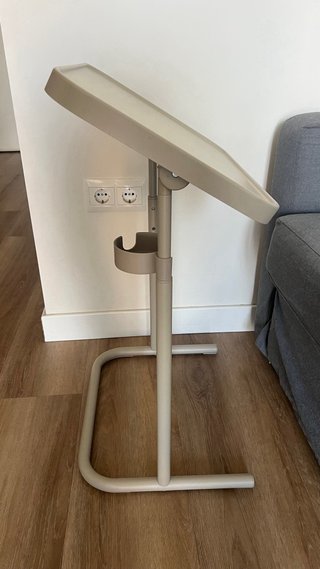Mesa portátil IKEA BJÖRKÅSEN regulable beige