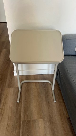 Mesa portátil IKEA BJÖRKÅSEN regulable beige