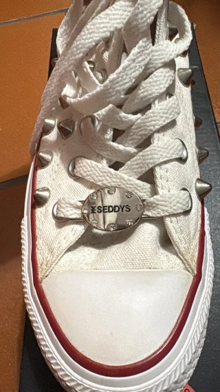 Converse personalizzate borchie argento bianche.