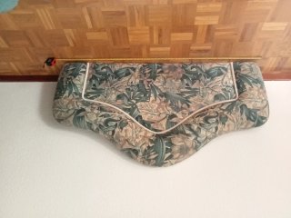 Cabecero tapizado floral beige y verde