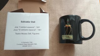 5 Tazze di porcellana con design di pittori