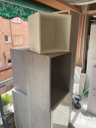 Mueble cajonera blanco y gris