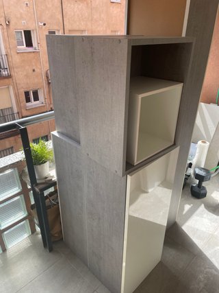 Mueble cajonera blanco y gris