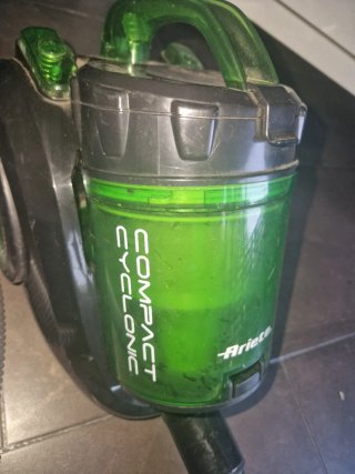 Aspirador Ariete Compact Cyclonic