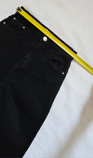 Pantalón pitillo Bershka 34 talle alto desgarrado