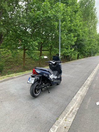 Scooter Eléctrica B o A1 Azul