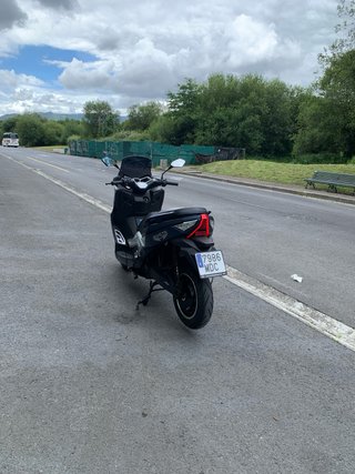 Scooter Eléctrica B o A1 Azul