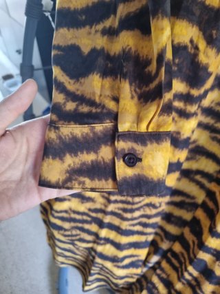Camisola DKNY Animal Print con Etiqueta