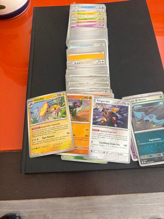 84 Carte Pokémon (La Maggior Parte in Spagnolo)