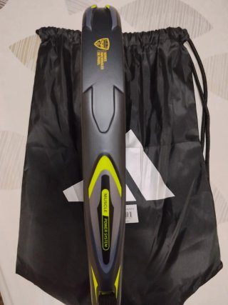 Adidas Arrow Hit Carbon 2026 Pala Racket Padel