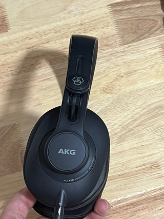 AKG K361 - Auriculares con almohadillas nuevas