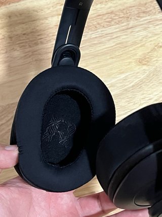 AKG K361 - Auriculares con almohadillas nuevas