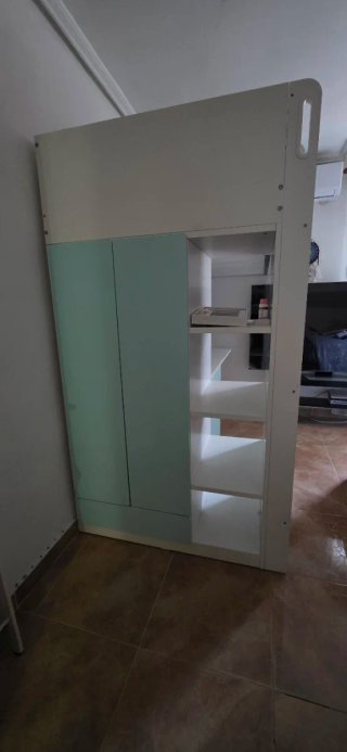 Cama litera Ikea con escritorio