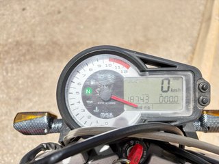 Moto MH 125 Naked Negra/Roja