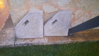 4 losas de hormigón para parasol