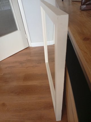 Espejo blanco madera lacada, hecho por carpintero.