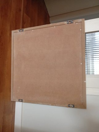 Espejo blanco madera lacada, hecho por carpintero.