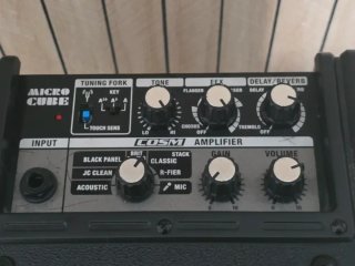 Roland Micro Cube Amplificador Portátil