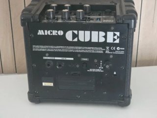 Roland Micro Cube Amplificador Portátil