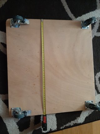 Tabla blanca con ruedas de medidas 50x5 cm
