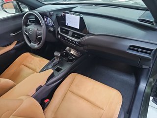 Lexus UX 2.0 250h Business