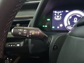 Lexus UX 2.0 250h Business