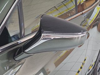 Lexus UX 2.0 250h Business