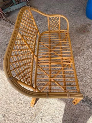 Sofá y 2 sillones de mimbre