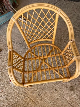 Sofá y 2 sillones de mimbre
