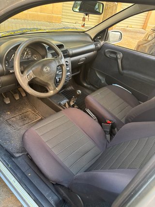 Opel Corsa 1.2 16v A/C año 2000