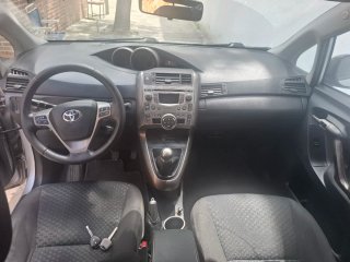Toyota Verso 2010
