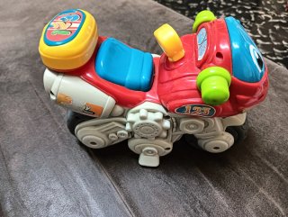 Moto bebé bilingüe italiano-inglés