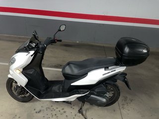 Moto 125 Citiblade Blanca Automática