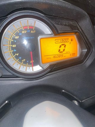 Moto 125 Citiblade Blanca Automática