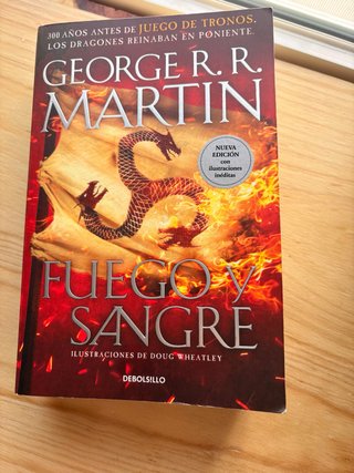 Fuego y sangre : 300 años antes de Juego de Tro...