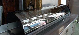 Vitrina refrigerada 6 bandejas En perfecto estado
