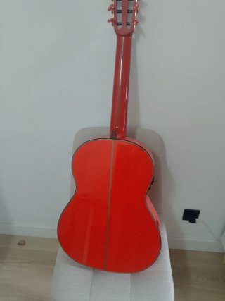 Guitarra Flamenca Autoamplificada Roja
