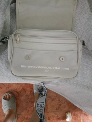 Bolso bandolera Reebok beige