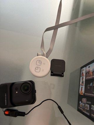 Insta360 Go Ultra Negra y tarjeta micro sd 256gb
