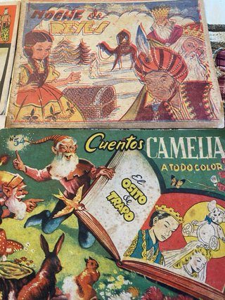 Lote 4 comics antiguos apaisados