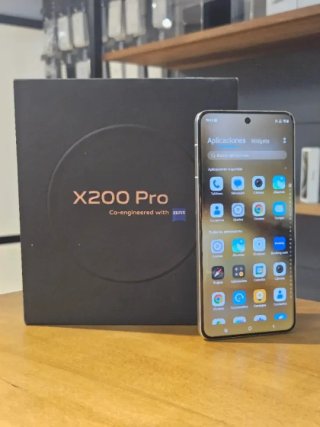 VIVO X 200 PRO 512GB TITANIO 16 RAM