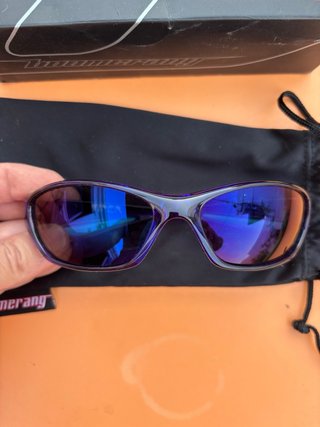Gafas de sol Boomerang azules y moradas