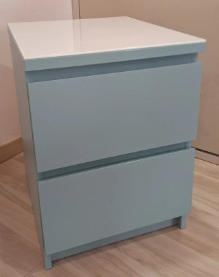 Mesita de noche IKEA MALM azul y blanco